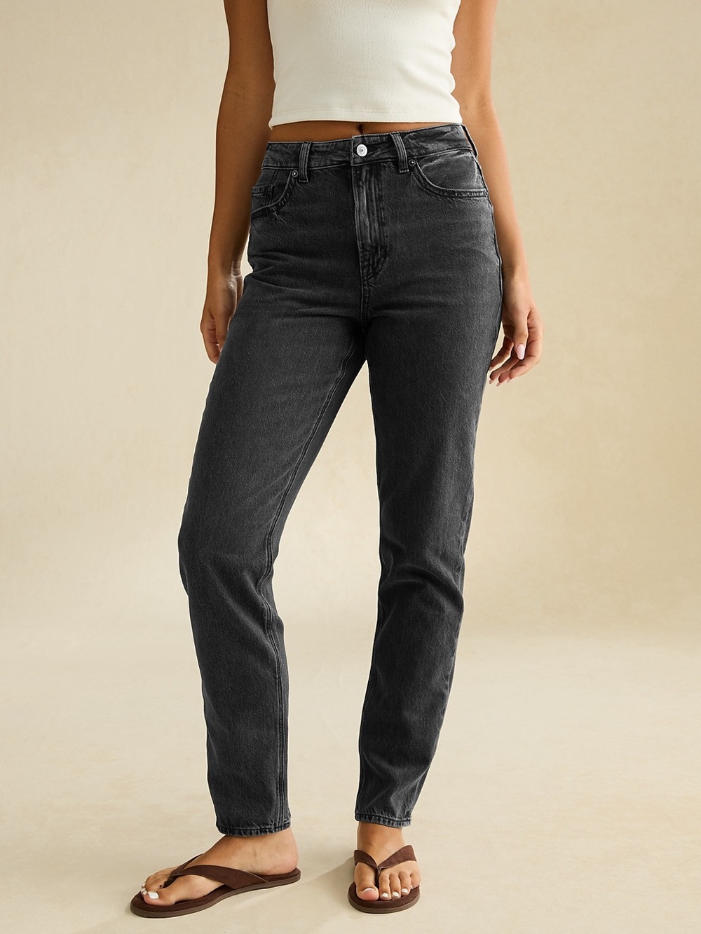 American Eagle Strigid Mom Jeans